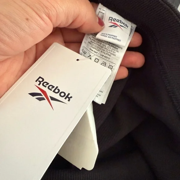 NWT Reebok  Classic Vector Skirt Size XSmall - Picture 4 of 5